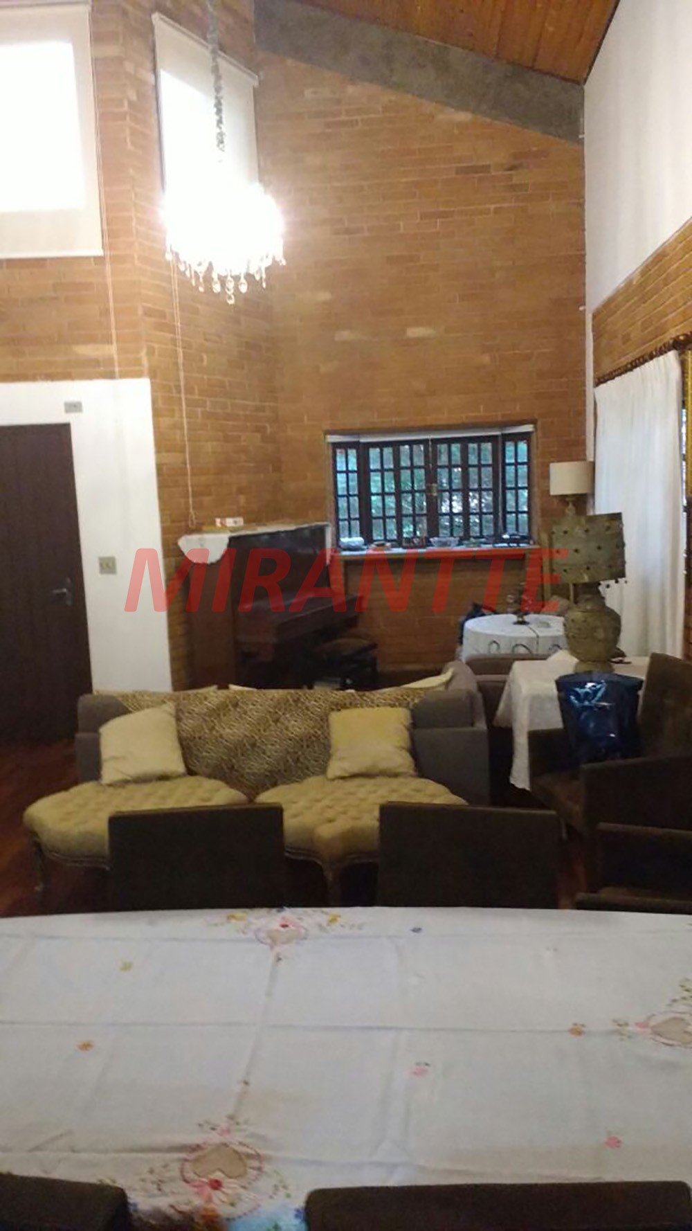 Sobrado de 260m² com 3 quartos em Serra da Cantareira