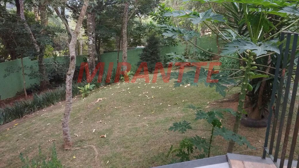 Sobrado de 260m² com 3 quartos em Serra da Cantareira