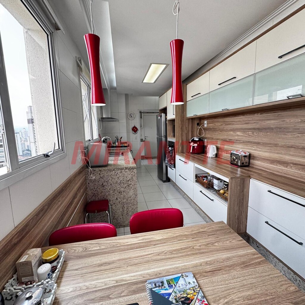 Apartamento de 179m² com 4 quartos em Santana