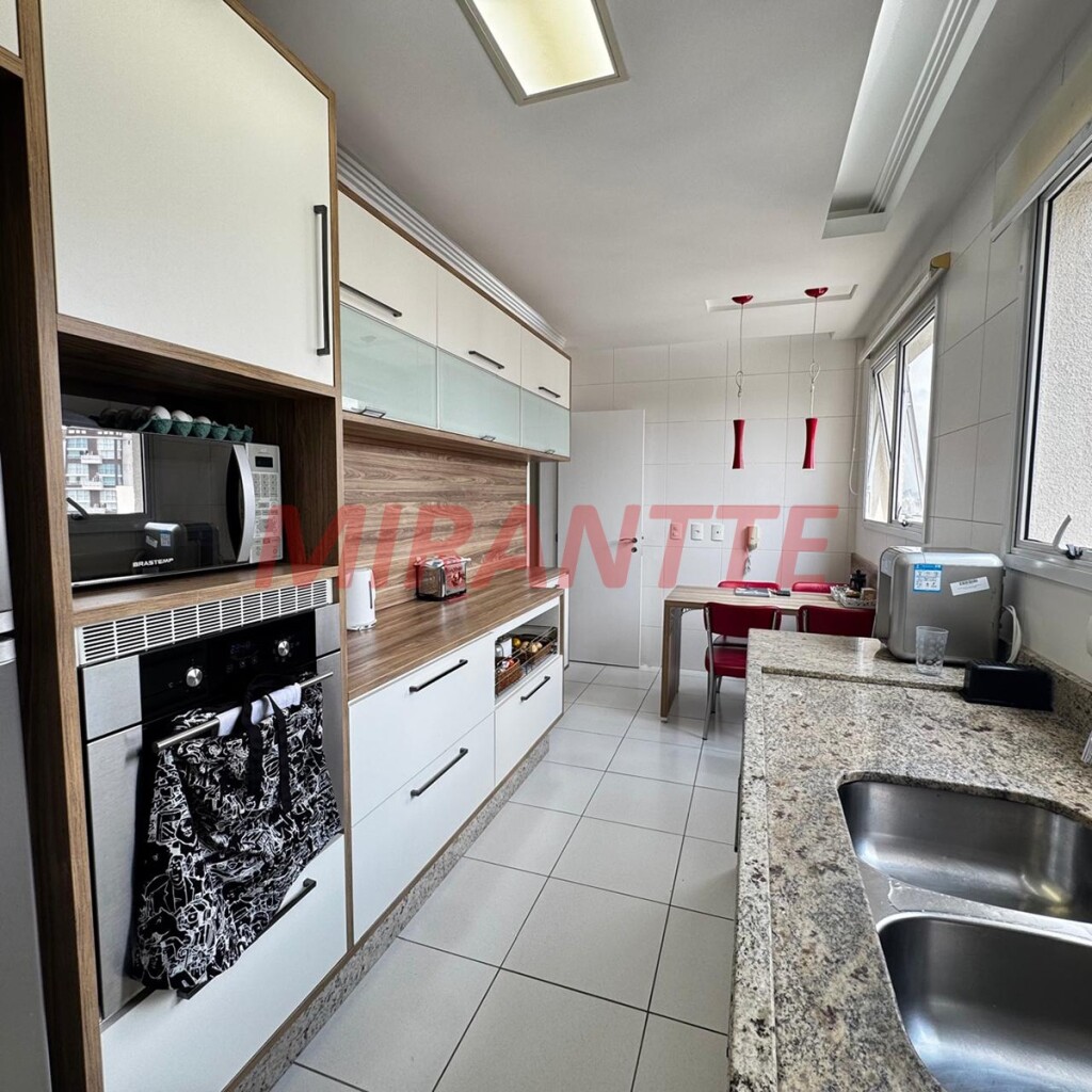 Apartamento de 179m² com 4 quartos em Santana