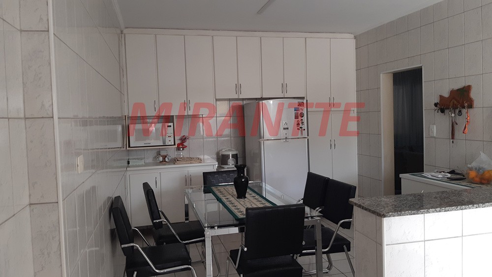Sobrado de 300m² com 5 quartos em Imirim