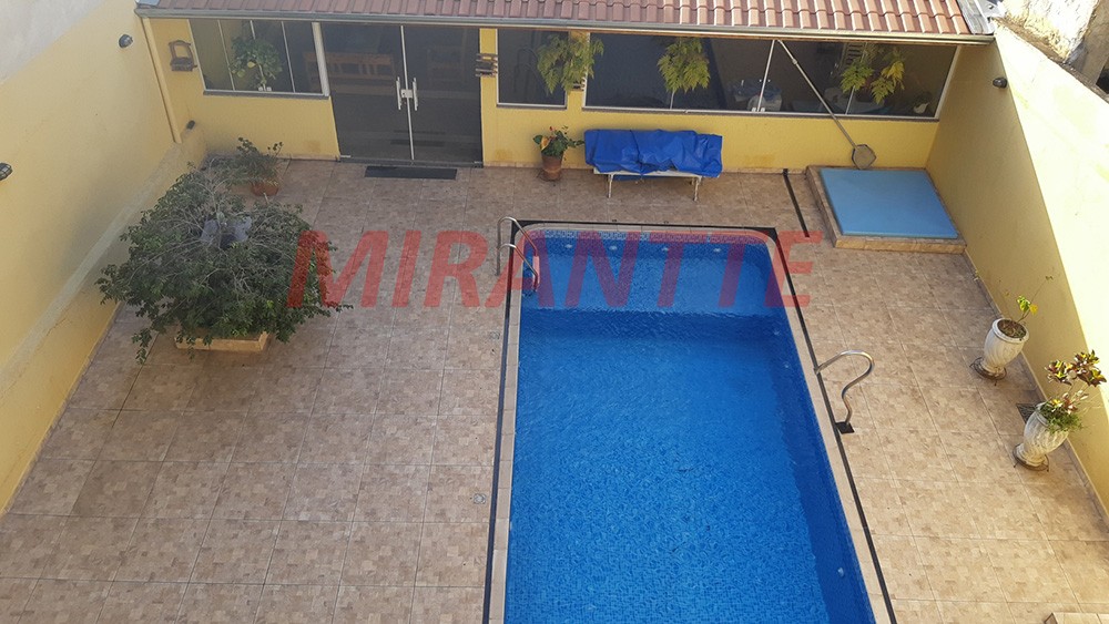 Sobrado de 300m² com 5 quartos em Imirim