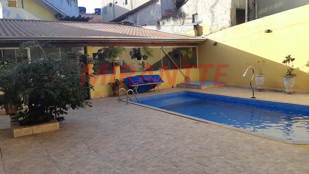 Sobrado de 300m² com 5 quartos em Imirim