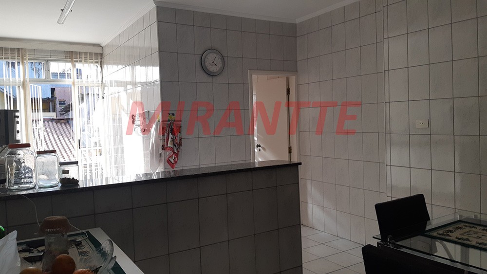 Sobrado de 300m² com 5 quartos em Imirim