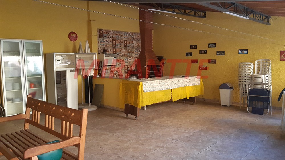 Sobrado de 300m² com 5 quartos em Imirim
