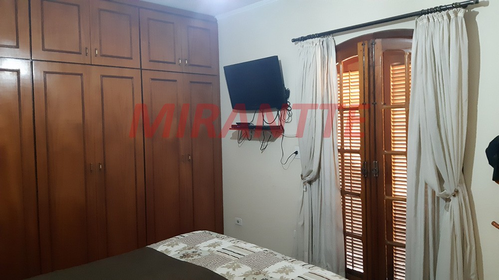 Sobrado de 300m² com 5 quartos em Imirim