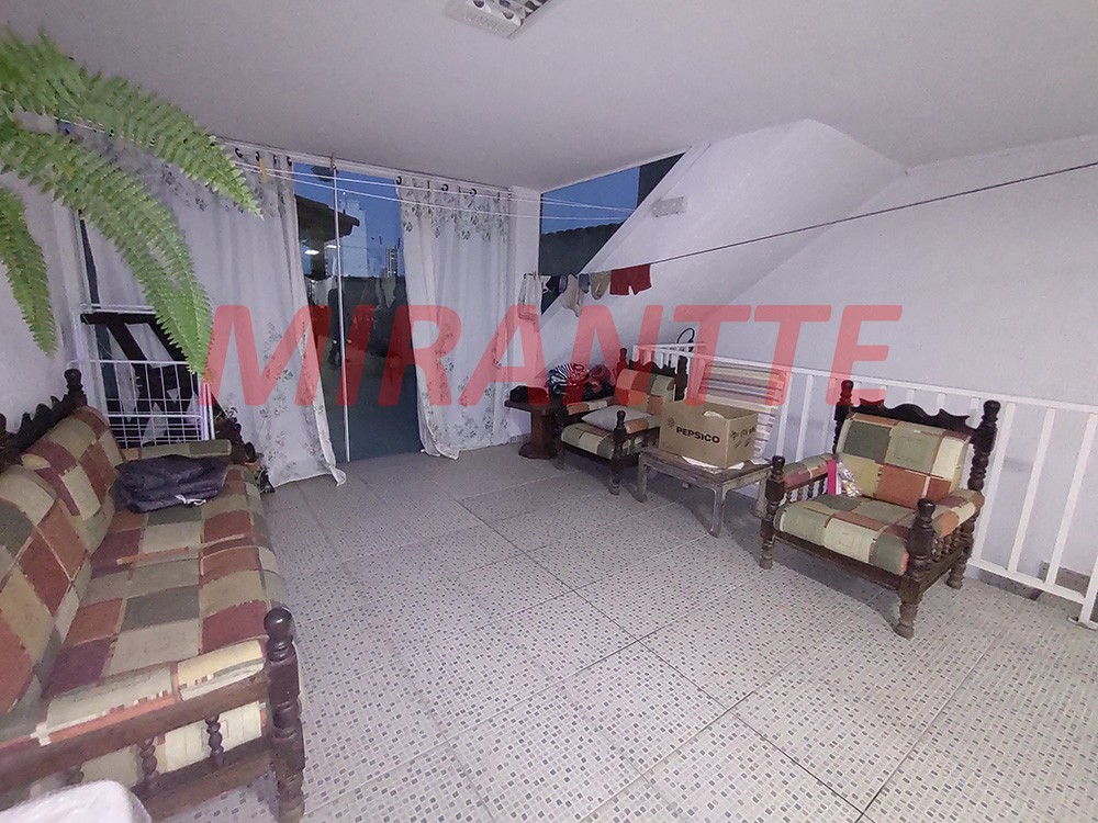 Sobrado de 300m² com 3 quartos em Vila Aurora