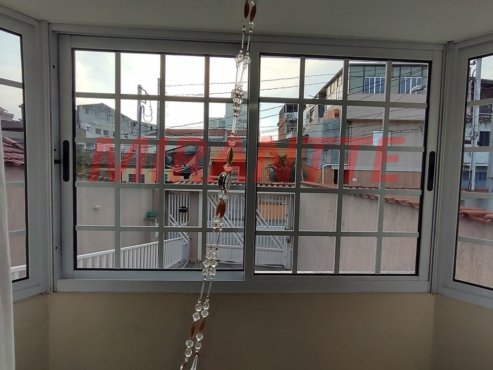 Sobrado de 300m² com 3 quartos em Vila Aurora