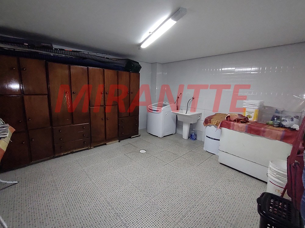 Sobrado de 300m² com 3 quartos em Vila Aurora