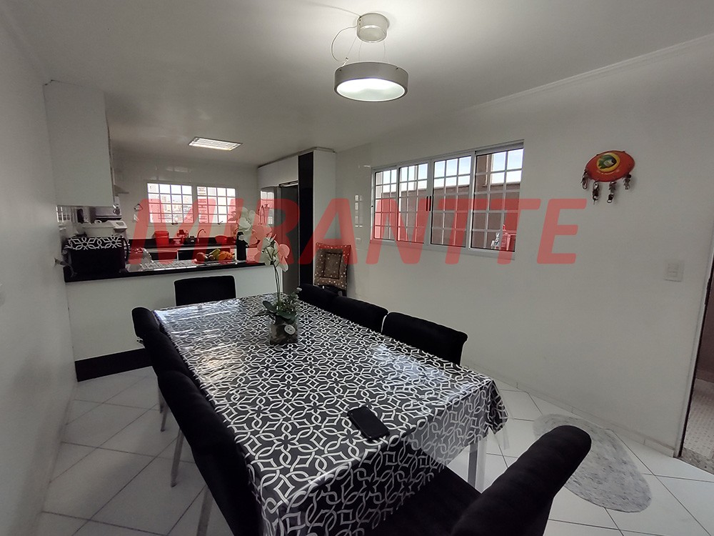Sobrado de 300m² com 3 quartos em Vila Aurora