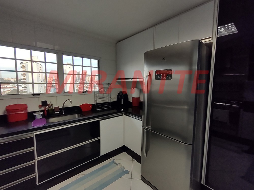 Sobrado de 300m² com 3 quartos em Vila Aurora