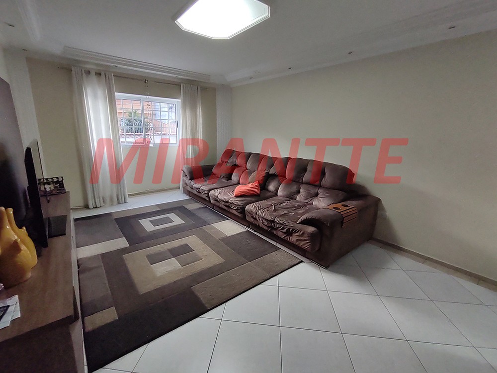 Sobrado de 300m² com 3 quartos em Vila Aurora