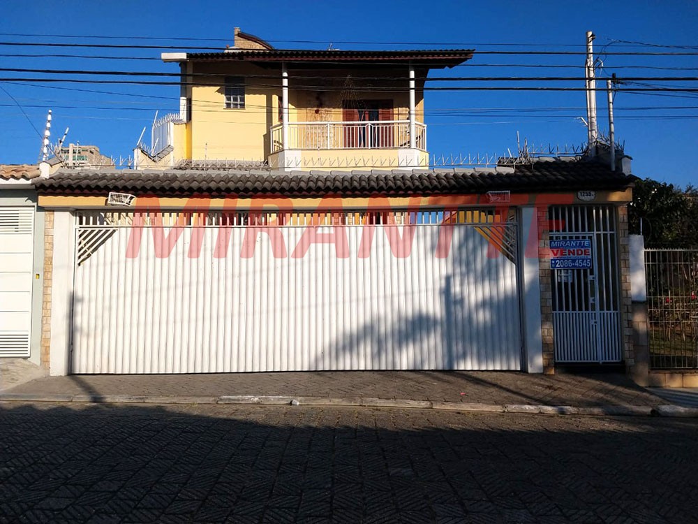 Sobrado de 366m² com 4 quartos em Vila Galvão