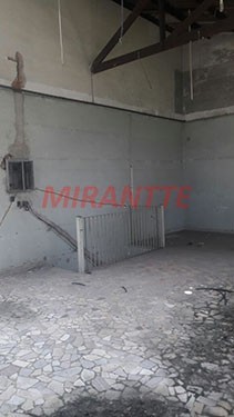 Comercial de 660m² em Santana