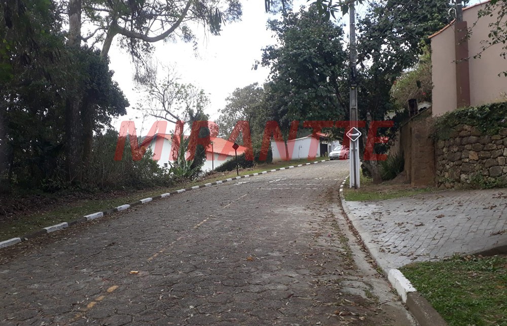 Terreno de 717m² em Serra Da Cantareira