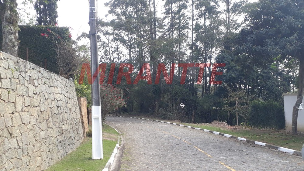 Terreno de 717m² em Serra Da Cantareira