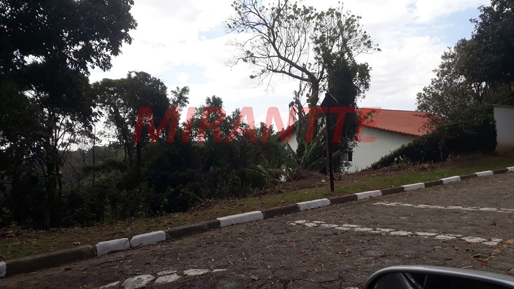 Terreno de 717m² em Serra Da Cantareira
