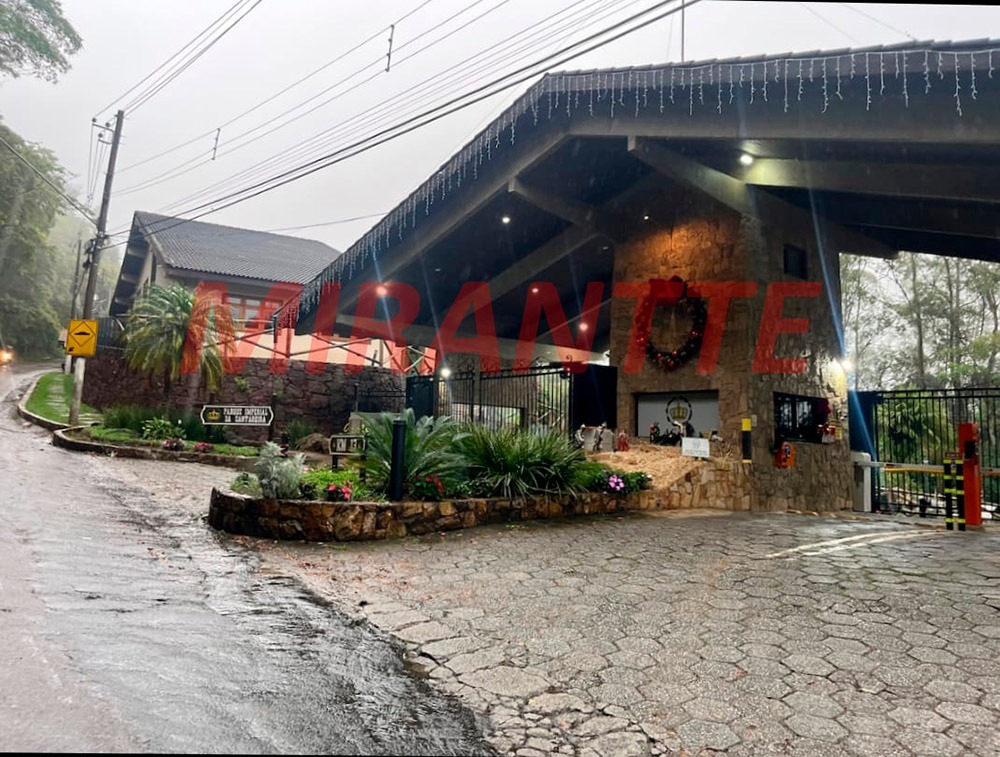 Terreno de 717m² em Serra Da Cantareira
