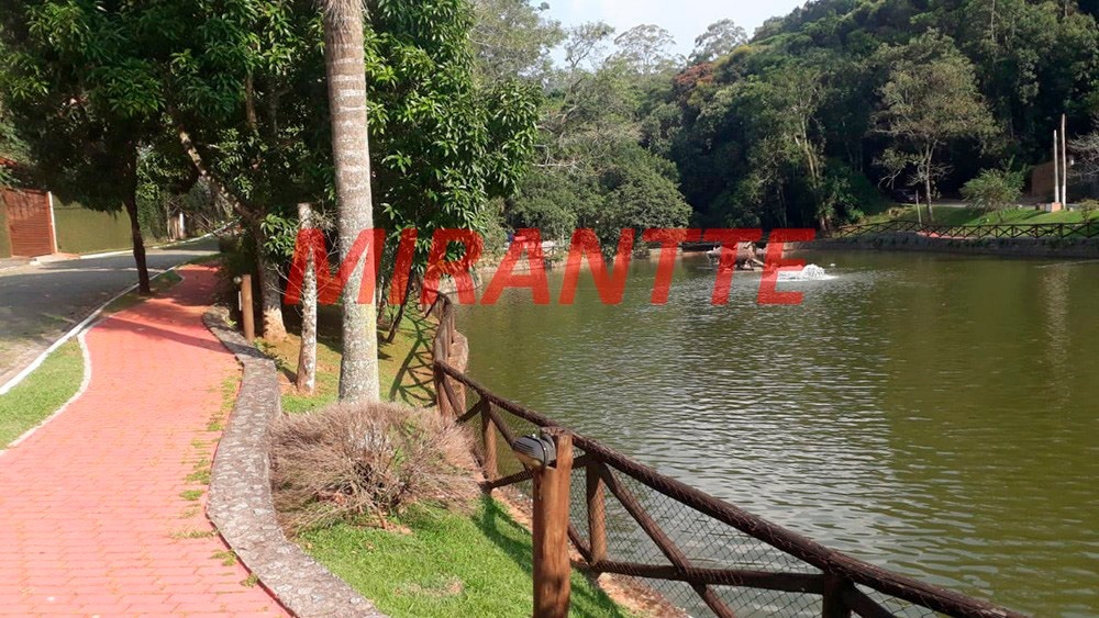 Terreno de 717m² em Serra Da Cantareira