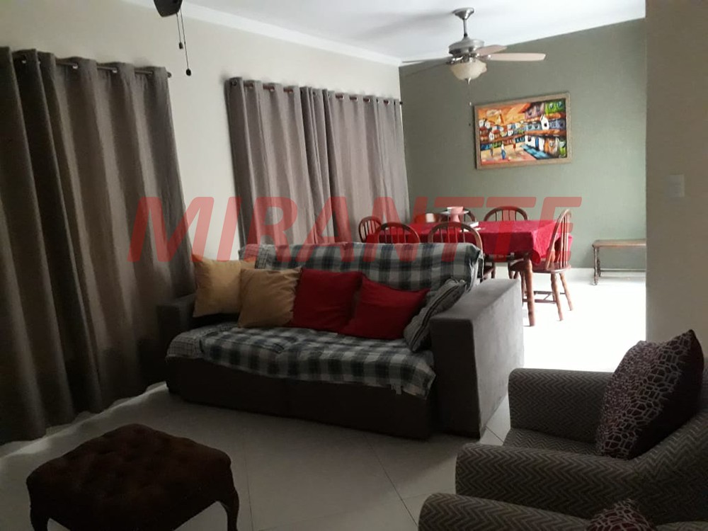 Casa terrea de 128m² com 3 quartos em Jardim Virginia Bianca