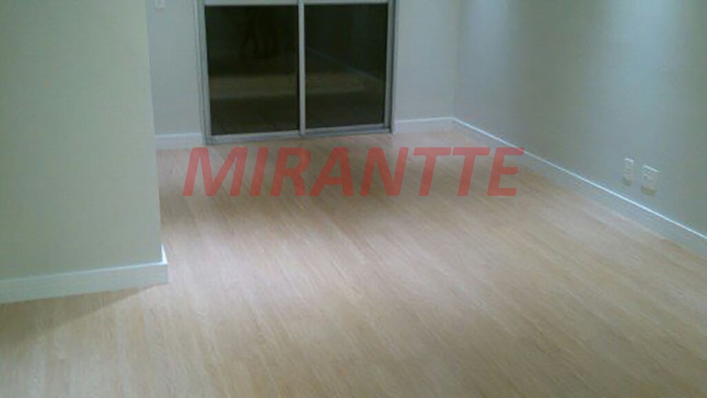 Apartamento de 76m² com 3 quartos em Picanço
