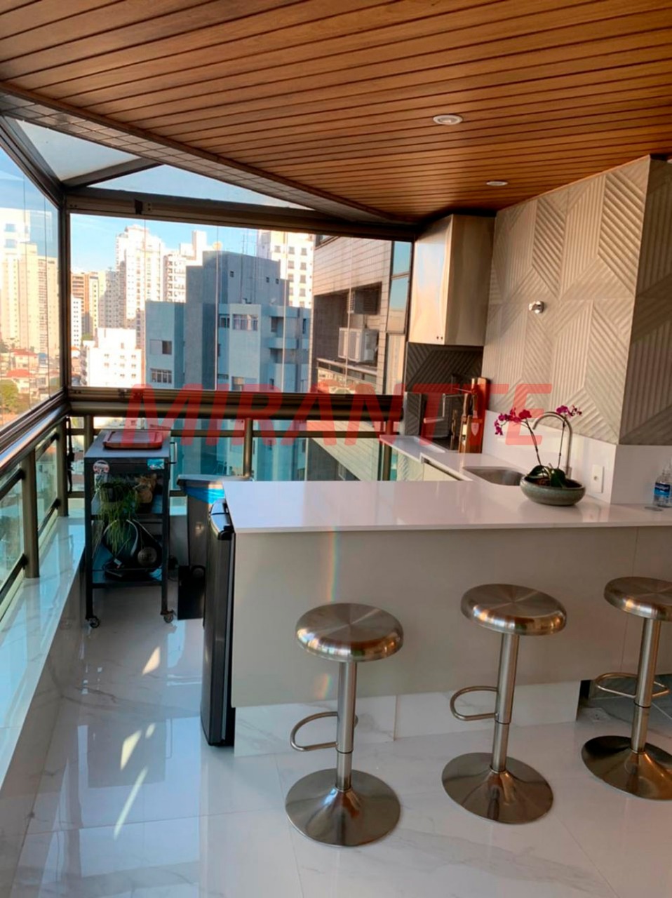 Apartamento de 209m² com 3 quartos em Santana