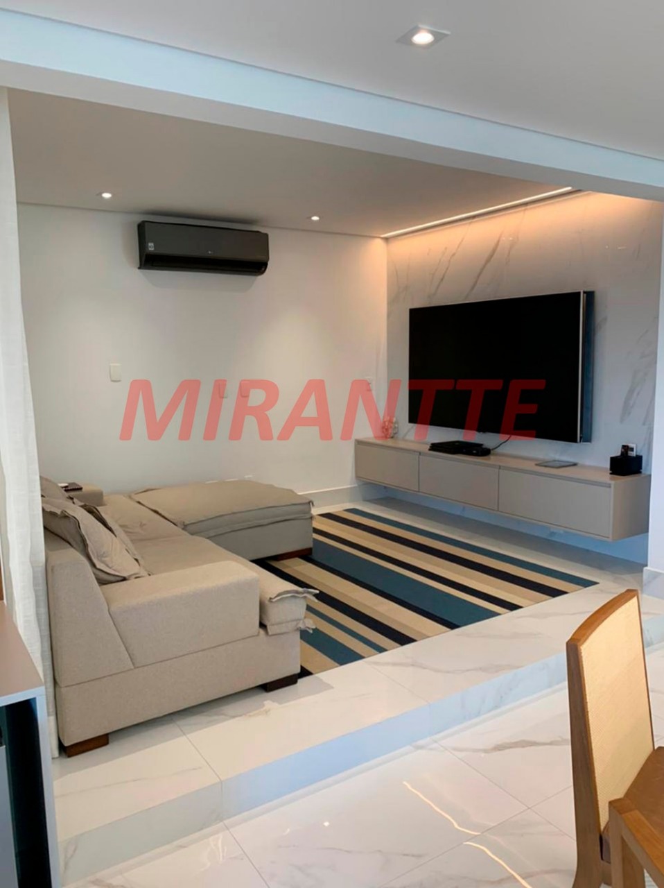 Apartamento de 209m² com 3 quartos em Santana