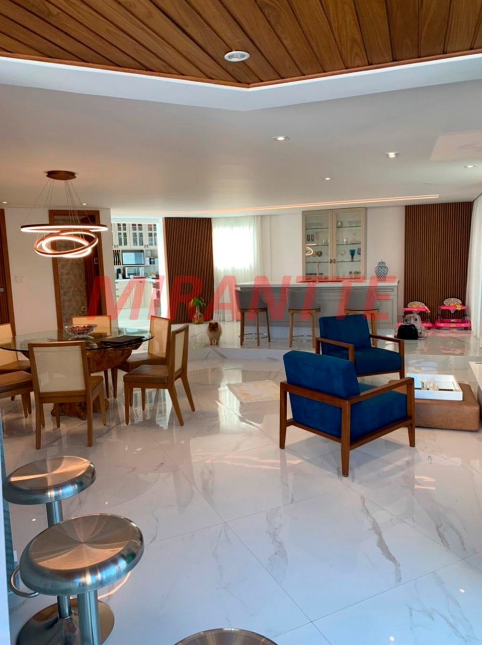 Apartamento de 209m² com 3 quartos em Santana
