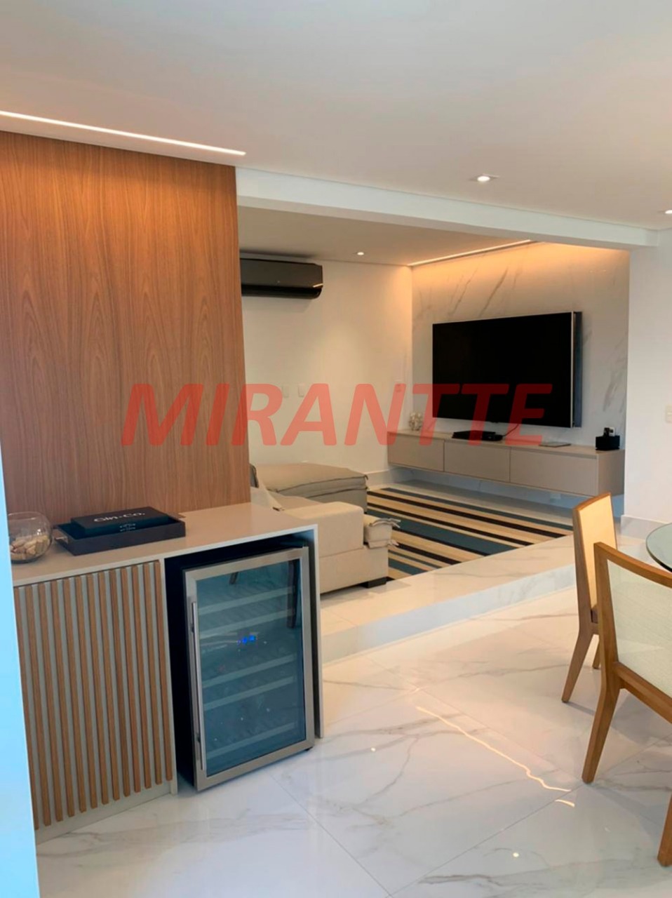 Apartamento de 209m² com 3 quartos em Santana