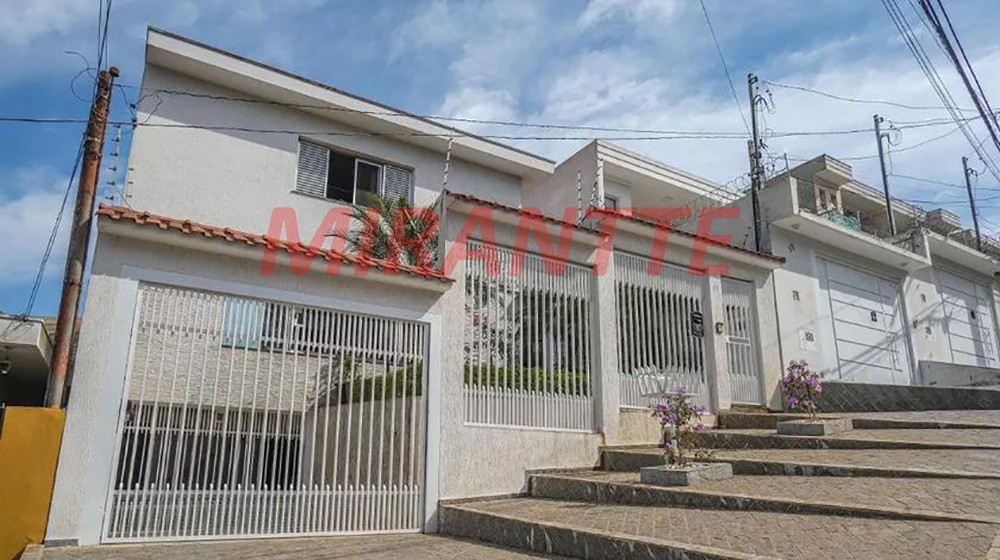 Sobrado de 338m² com 3 quartos em Imirim