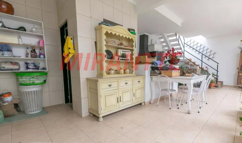 Sobrado de 215m² com 4 quartos em Jardim São Paulo