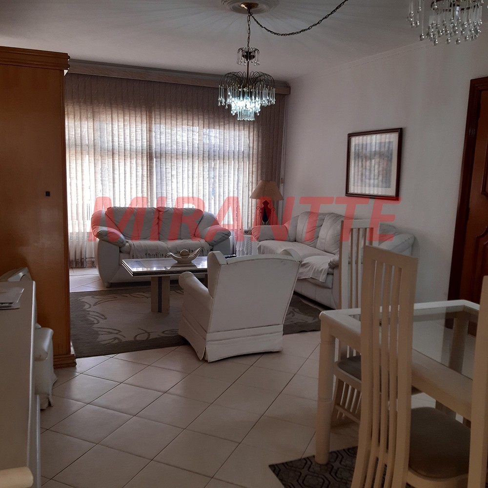 Sobrado de 179m² com 3 quartos em Vila Gustavo