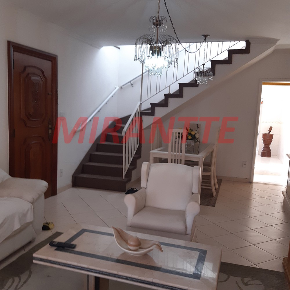 Sobrado de 179m² com 3 quartos em Vila Gustavo