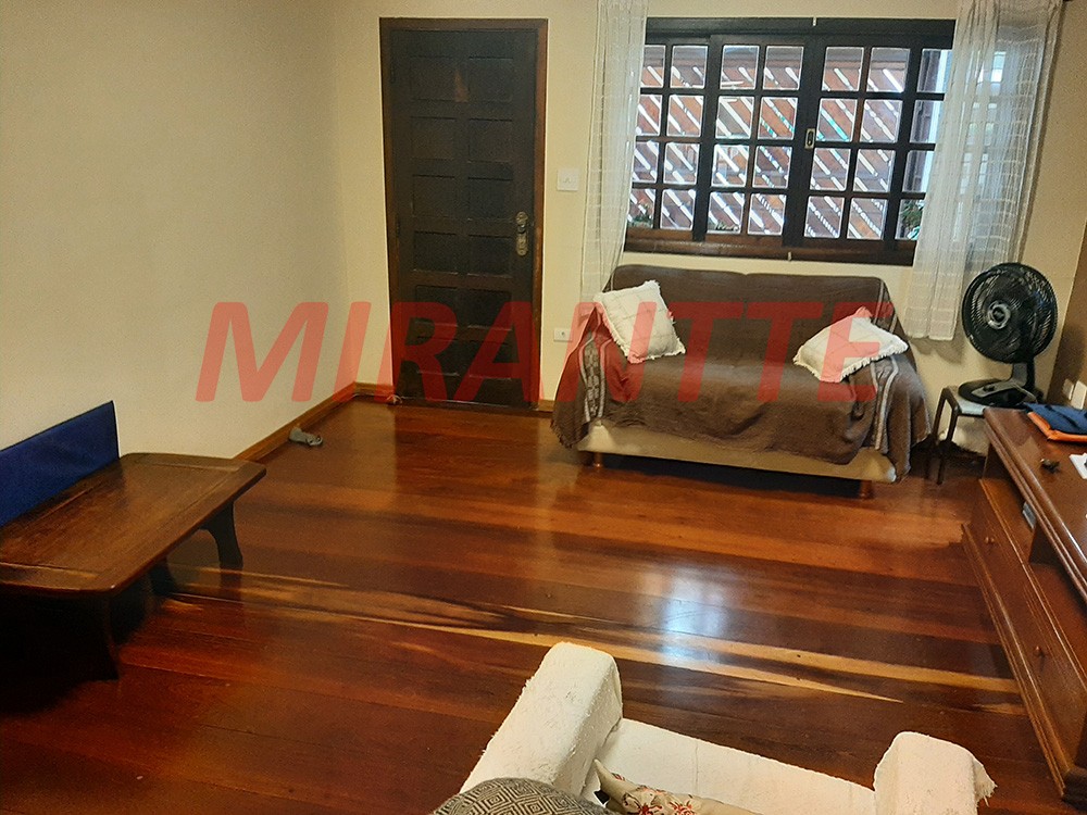 Casa terrea de 128m² com 3 quartos em Vila Amalia