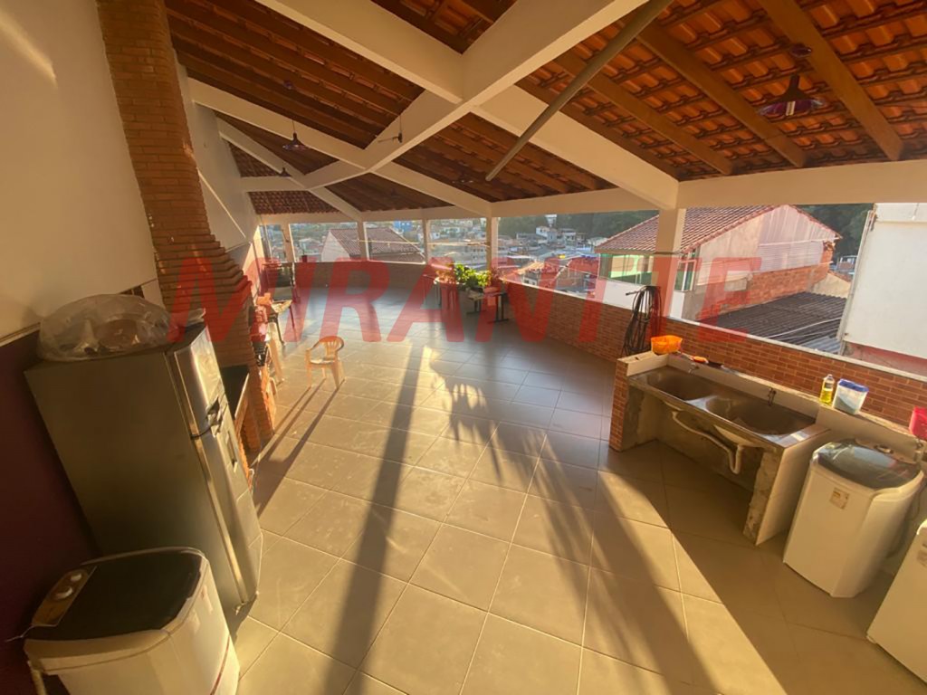Sobrado de 450m² com 4 quartos em Tremembe