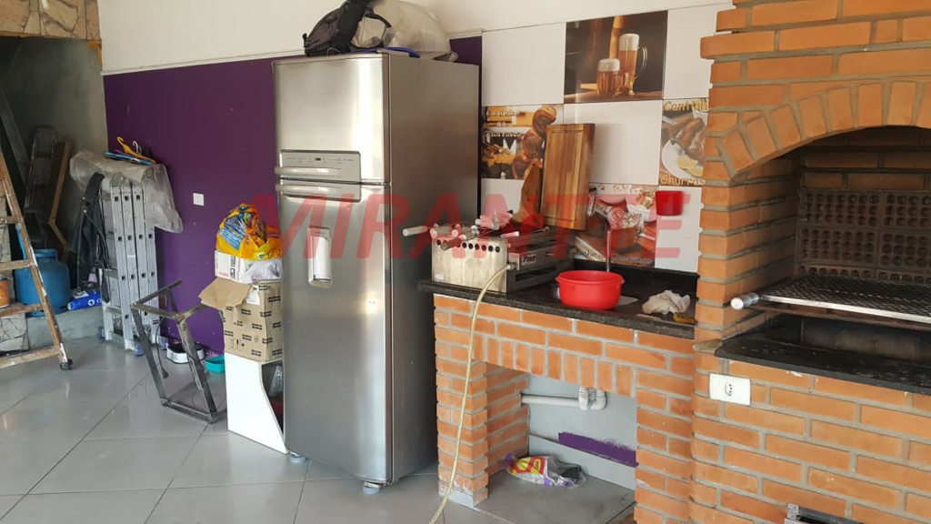 Sobrado de 450m² com 4 quartos em Tremembe