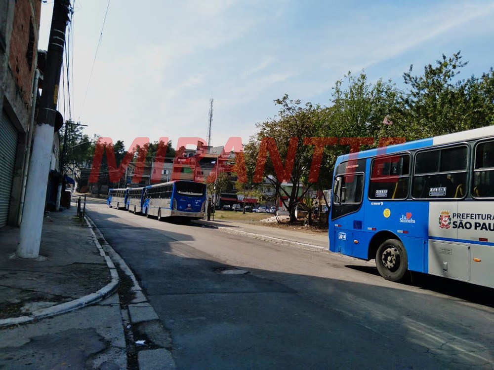 Sobrado de 199m² com 3 quartos em Jardim Recanto Verde