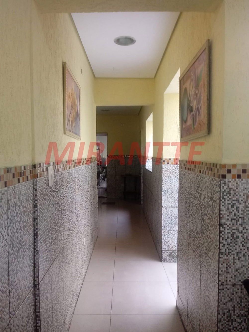 Comercial de 408m² em Água Branca
