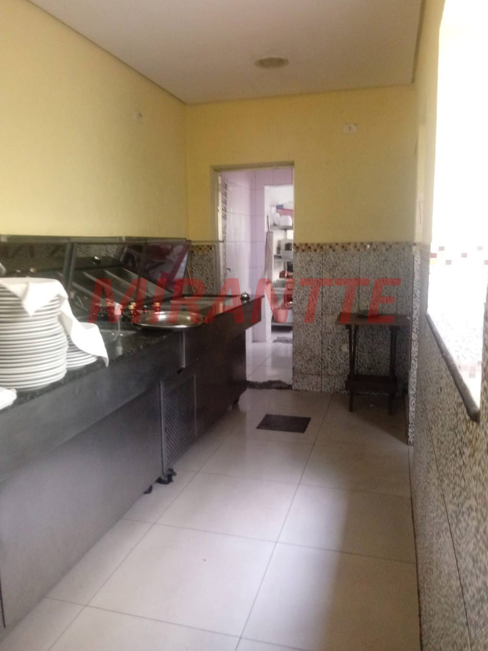 Comercial de 408m² em Água Branca