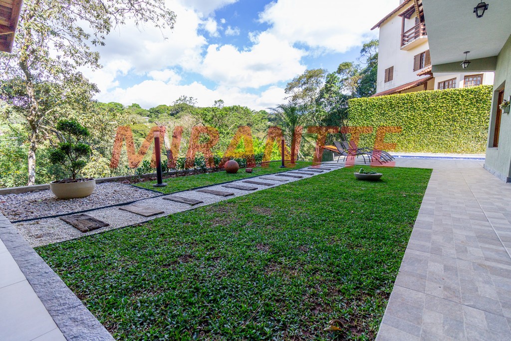 Sobrado de 450m² com 3 quartos em Serra Da Cantareira