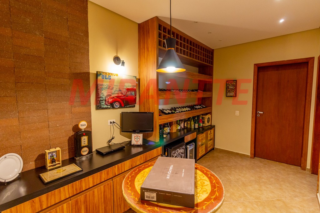 Sobrado de 450m² com 3 quartos em Serra Da Cantareira