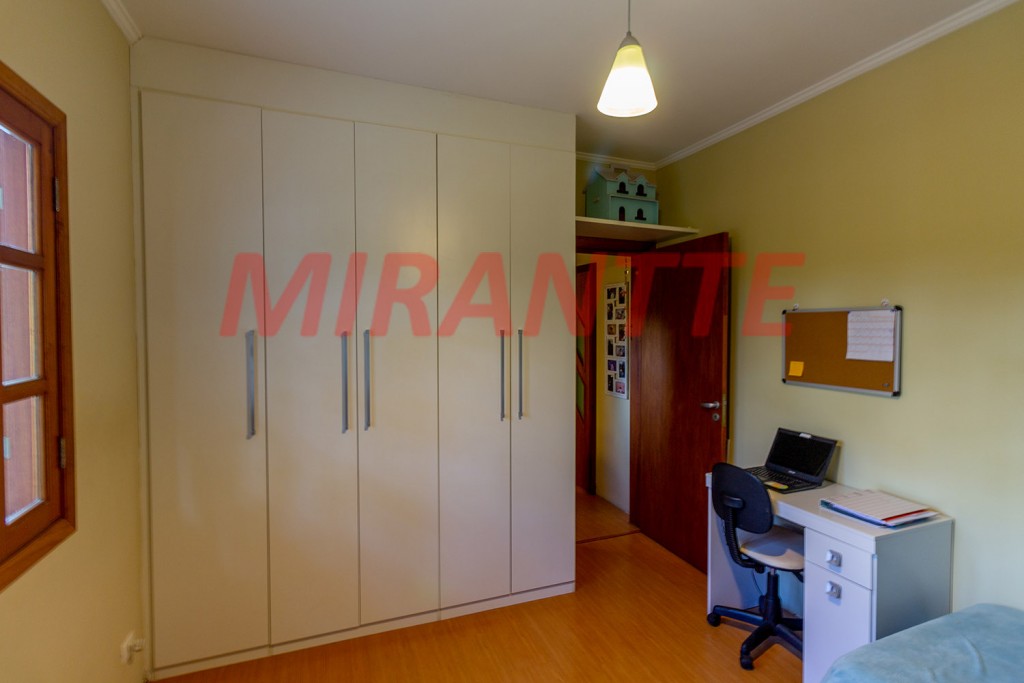 Sobrado de 450m² com 3 quartos em Serra Da Cantareira