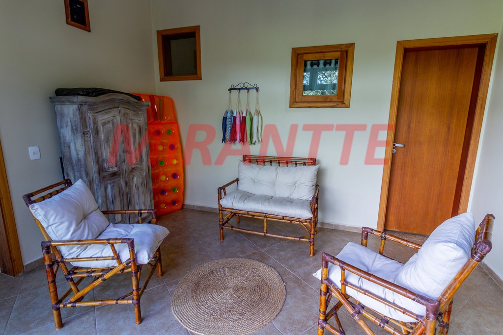 Sobrado de 450m² com 3 quartos em Serra Da Cantareira