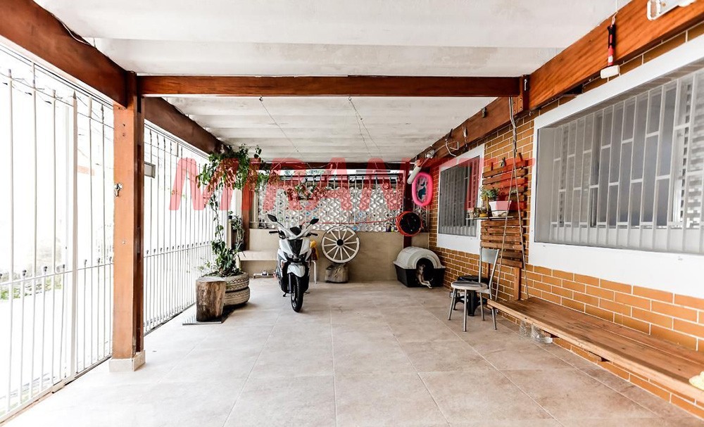 Casa terrea de 100m² com 3 quartos em Vila Mazzei