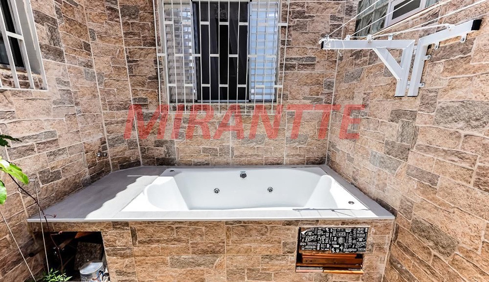 Casa terrea de 100m² com 3 quartos em Vila Mazzei