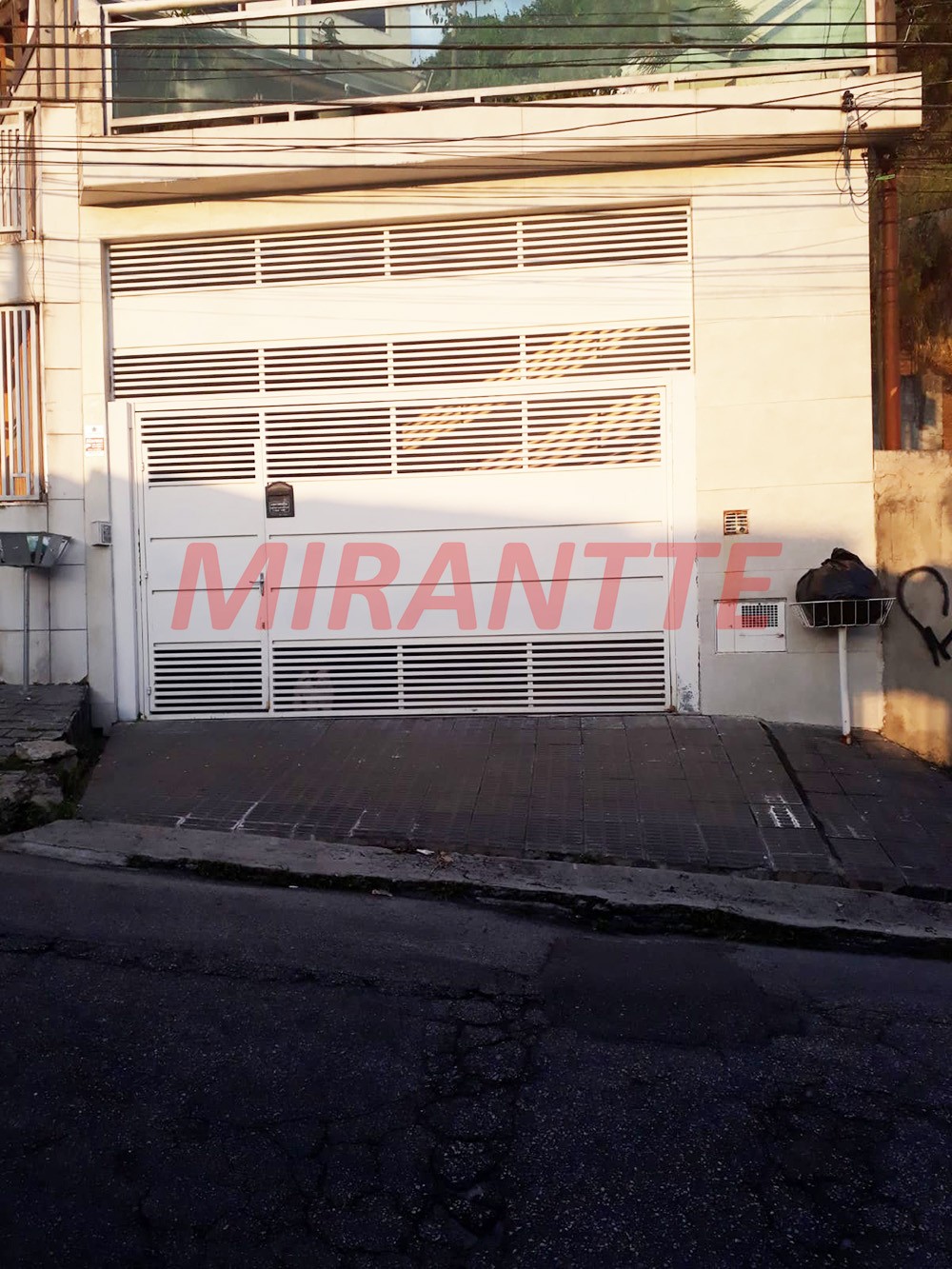 Sobrado de 180m² em Parque Vitória