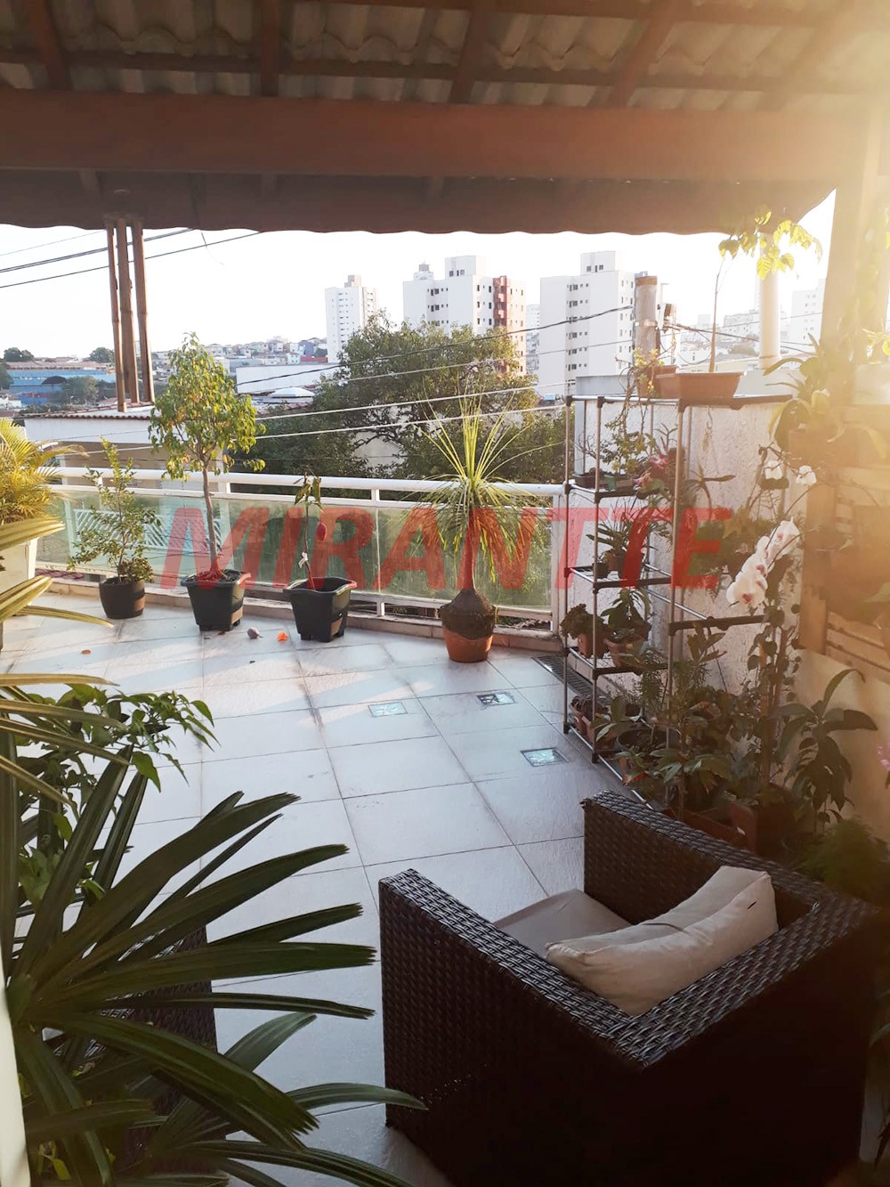 Sobrado de 180m² em Parque Vitória