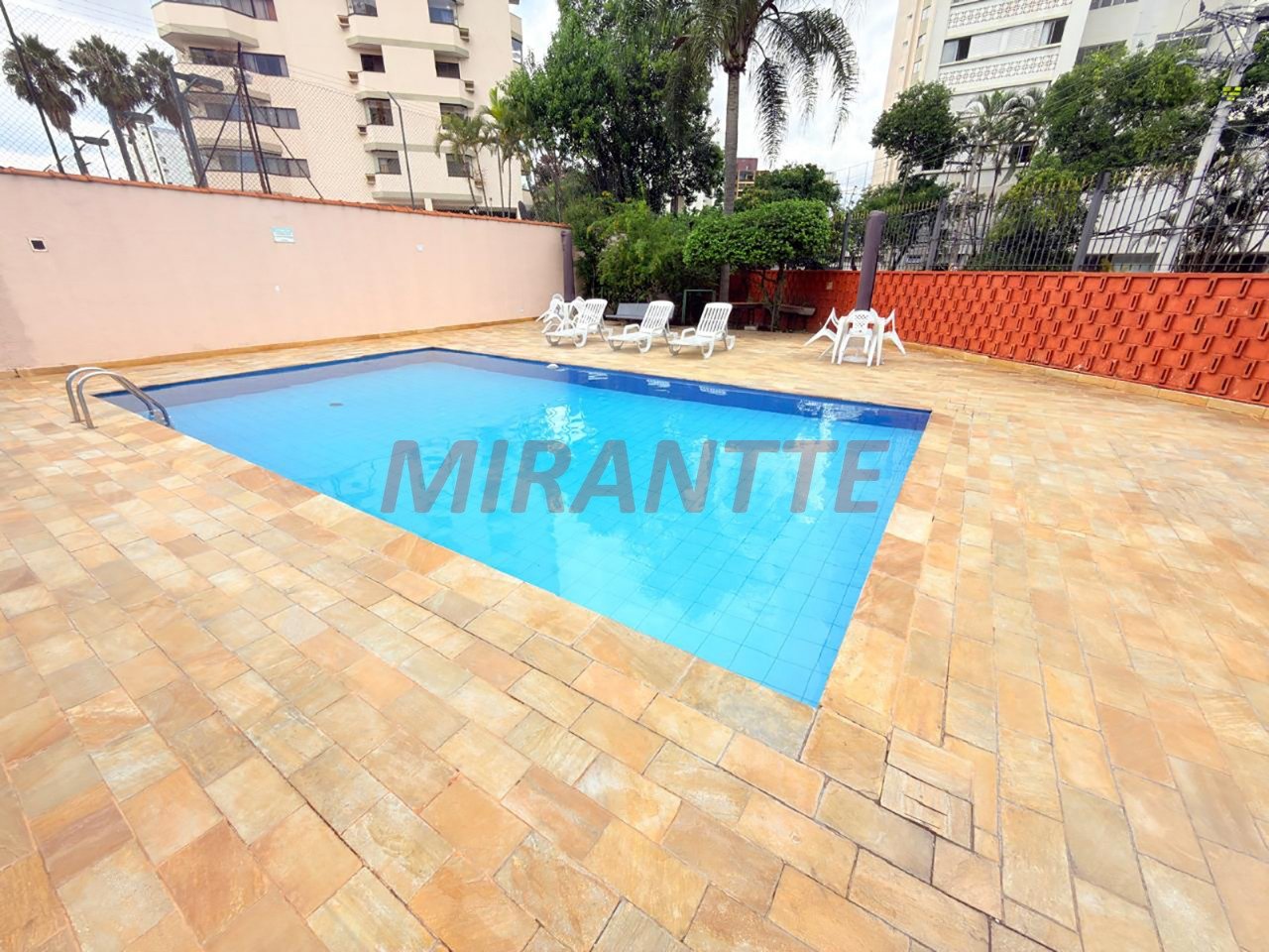 Apartamento de 65m² com 2 quartos em Santana