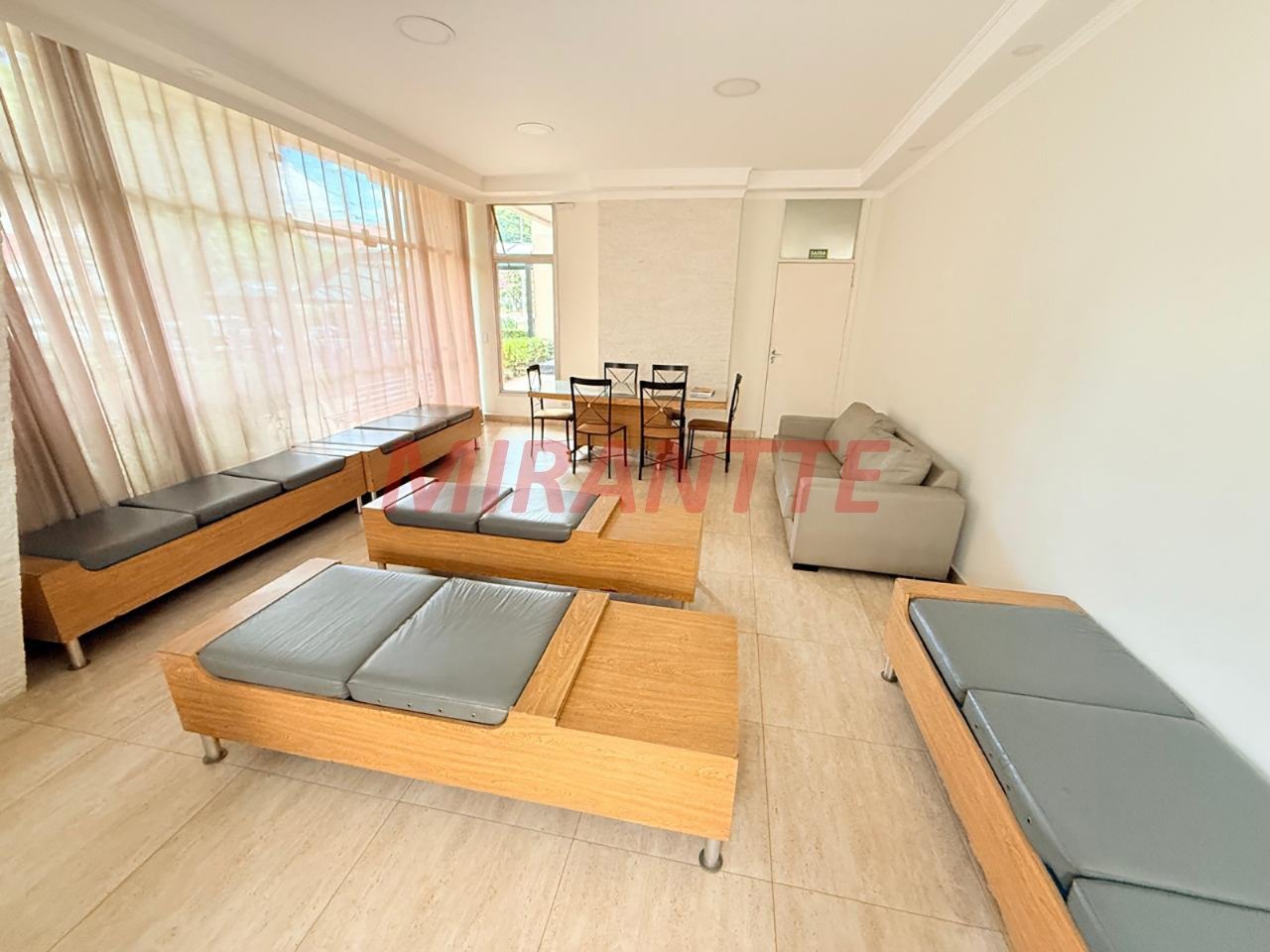 Apartamento de 65m² com 2 quartos em Santana