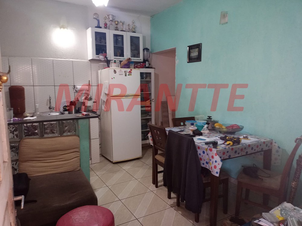 Casa terrea de 70m² com 3 quartos em Chora Menino